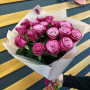 17 фиолетовых роз